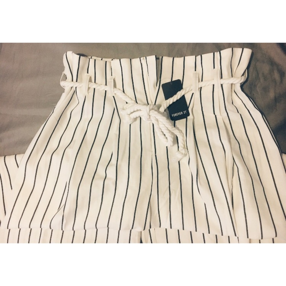 Capri Woven White Pant
